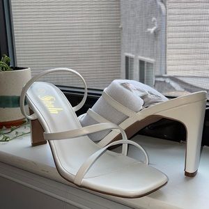 NEVER WORN! White strappy mule size 8.5
